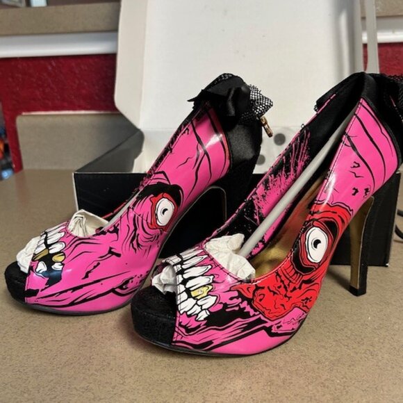 Iron Fist Gold Digger Zombie Stomper Platform Heels - Picture 3 of 7